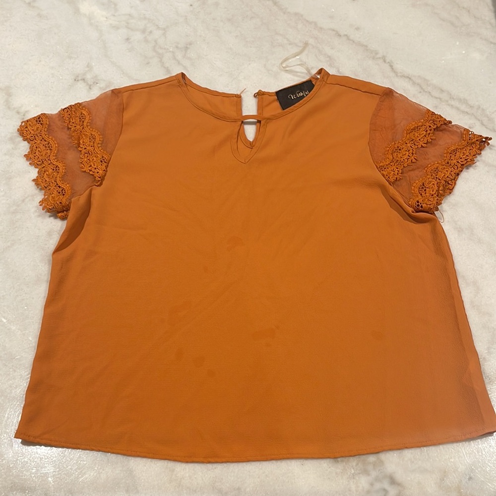Blouse - Picture 2 of 3